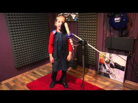 Alexandra Deliu - Titanium (David Guetta feat. Sia cover)