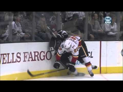 Lee Stempniak vs Willie Mitchell roughing Calgary Flames vs LA Kings 10/21/13 NHL Hockey