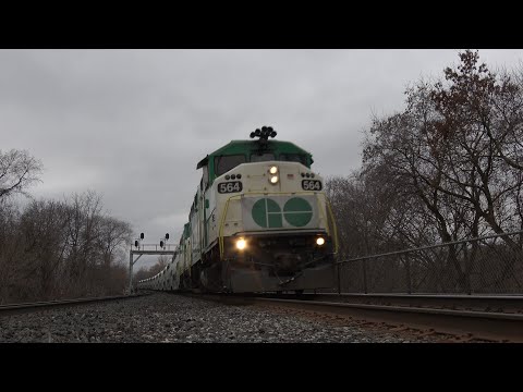 (4K!) F59PH DUO!!! Very FAST!! Horn Salute! GO 564-561 at Long Branch GO