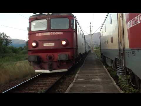 Trenul IR1765 Iasi - Timisoara Nord trece pe directa fara oprire in Cosna - 01.08.2017