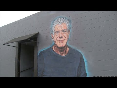 VIDEO: Santa Monica bar pays tribute to Anthony Bourdain with mural | ABC7
