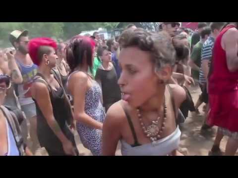 clip from Le Peuple qui Danse   Video by Freaky mp4