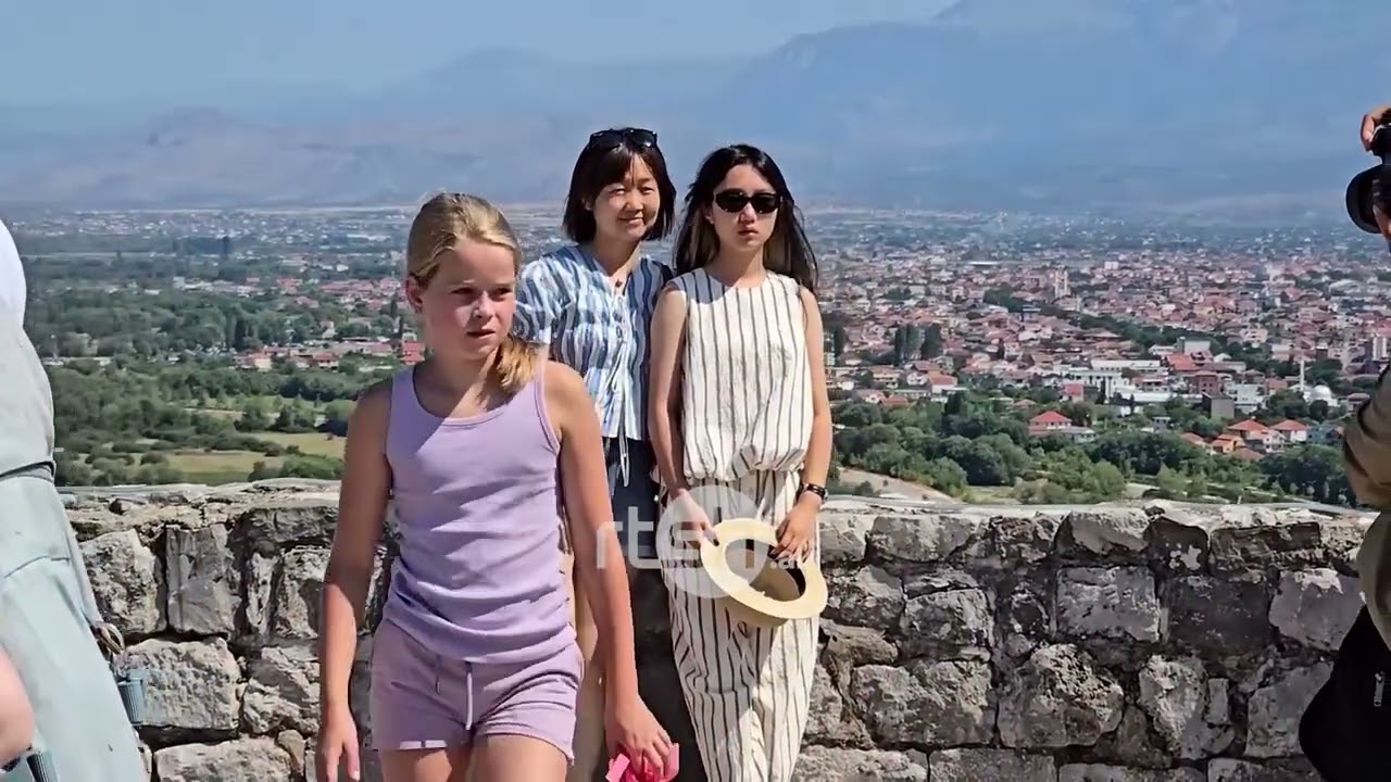 Parqet arkeologjike të preferuara të sezonit, “Rozafa” e Shkodrës dhe Kalaja e Lezhës, shënojnë rritje rekord të vizitorëve