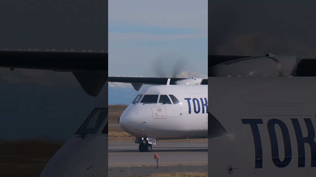 ✈️Airliners @Nigata Toki Air ATR 72 Taxi for Takeoff #shorts