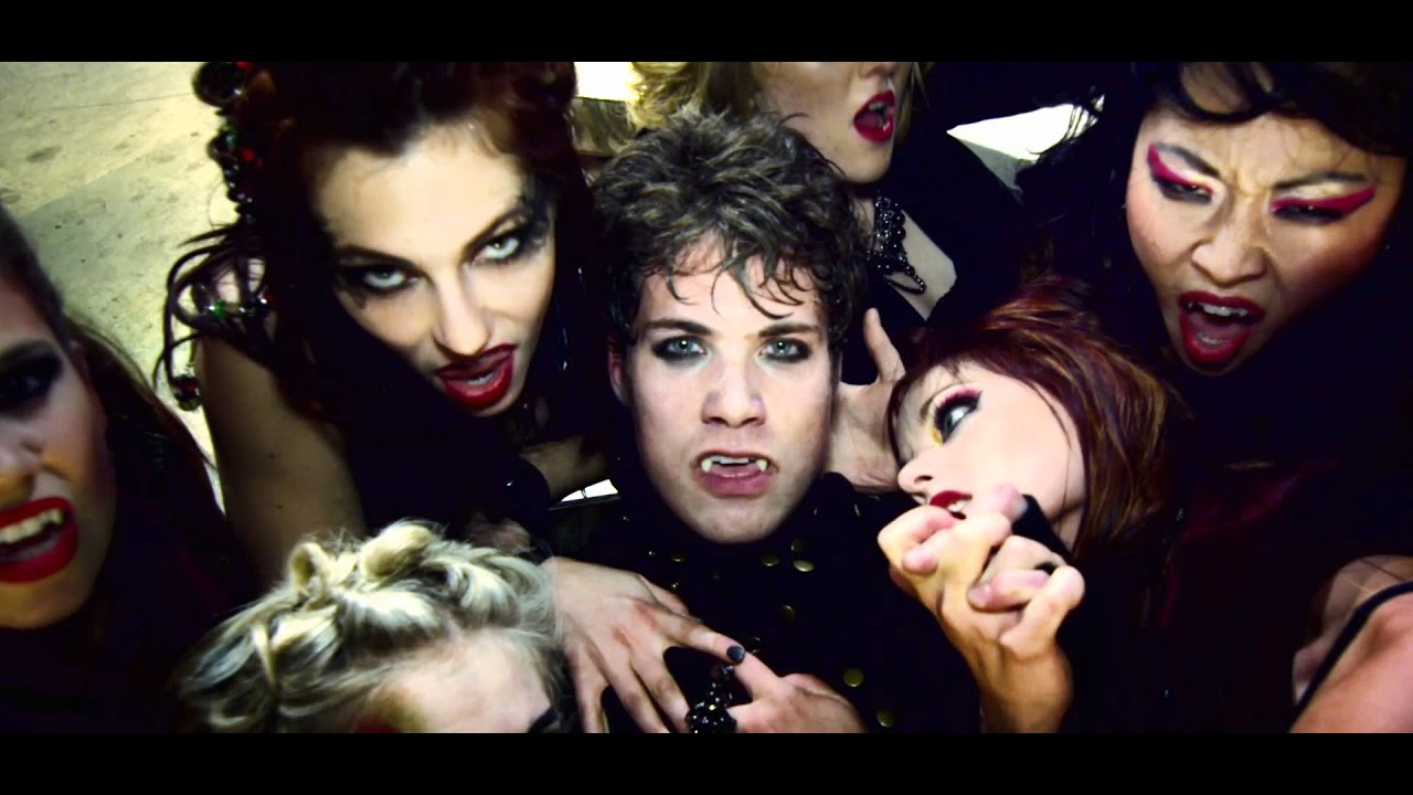 I KISSED A VAMPIRE Trailer