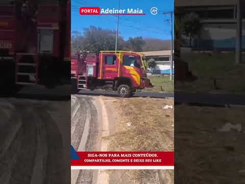 CAMINHÃO-TANQUE TOMBA E COMBUSTÍVEL ATINGE CÓRREGO EM SENADOR CANEDO NA GO-403