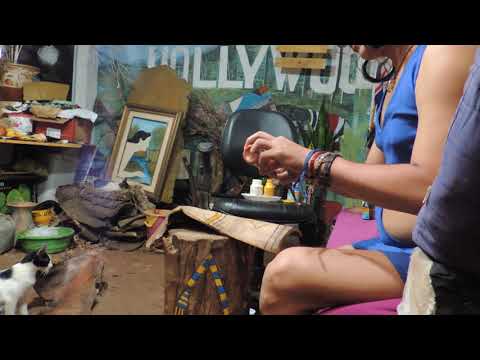 Anúbis o Chacal pirogravura na folha de coqueiro