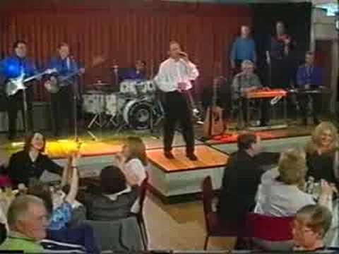 Kieran McGilligan vid 2 Waltzing An Angel Tonight