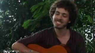 Leo Cavalcanti canta "Ouvidos ao mistério"