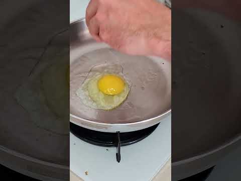 ביצת עין במחבת נירוסטה טרמונטינה