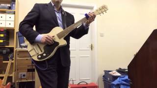 Video thumbnail for Elmore James electric guitar Silvertone 1361 by snakehips81