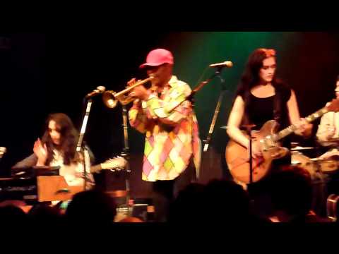 Kitty, Daisy & Lewis - Live - 20-02-2012 in Tivoli nr1