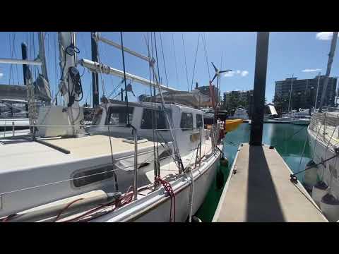 Roberts 370 Pilot House Cutter