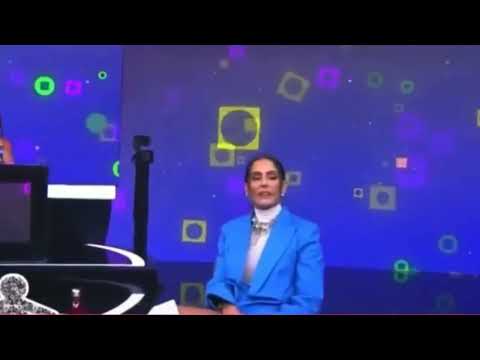 Débora Secco faz cara de nojo ao escutar Wanessa Camargo cantando!