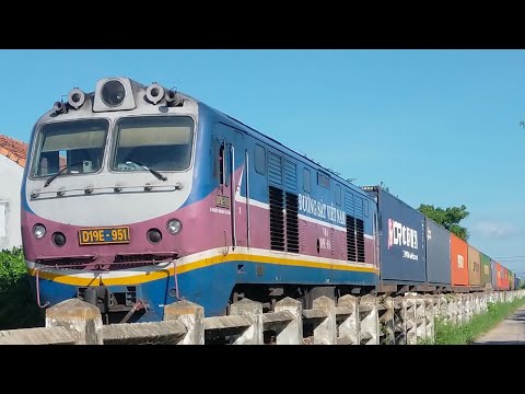 [Estações Ferroviárias] Những Chuyến Tàu Qua KM 1196+510 { Chắn Lê Thành Phương } & Ga Tuy Hòa