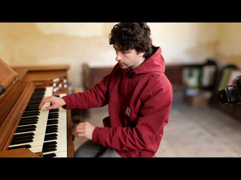 MISSA DE ANGELIS - and the most DIFFICULT church organ I have ever played...