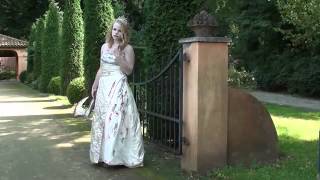 preview picture of video 'Elf Fantasy Fair Arcen 2012 (part 1 of  12 ) people in (scary) fantasy costumes'