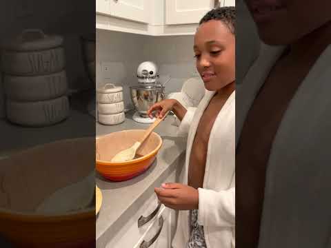 Drew Bakes an apple pie Part 1 of 2