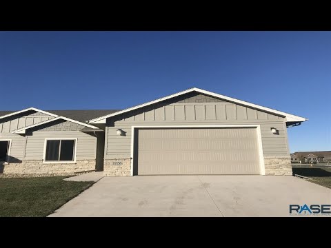 5402 S Bahnson Ave, Sioux Falls, SD Presented by Brady Hyde.
