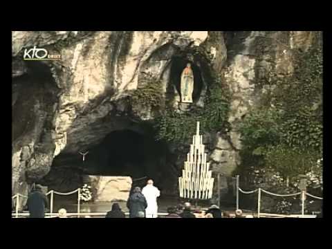 Chapelet à Lourdes