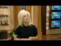 The Long Island Medium Performs a Reading for the LIVE Audience
