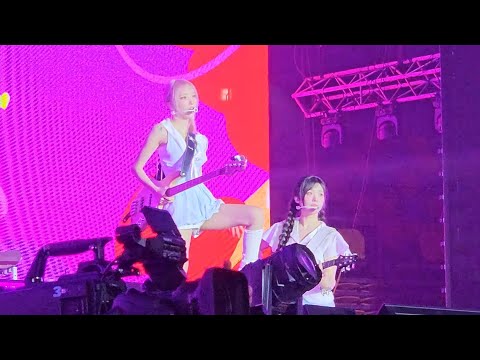 QWER 2026 Weversecon Festival 위버스콘 직캠 260606 by reBirth