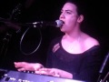 Nadine Shah - Runaway + Cry Me A River (Live ...