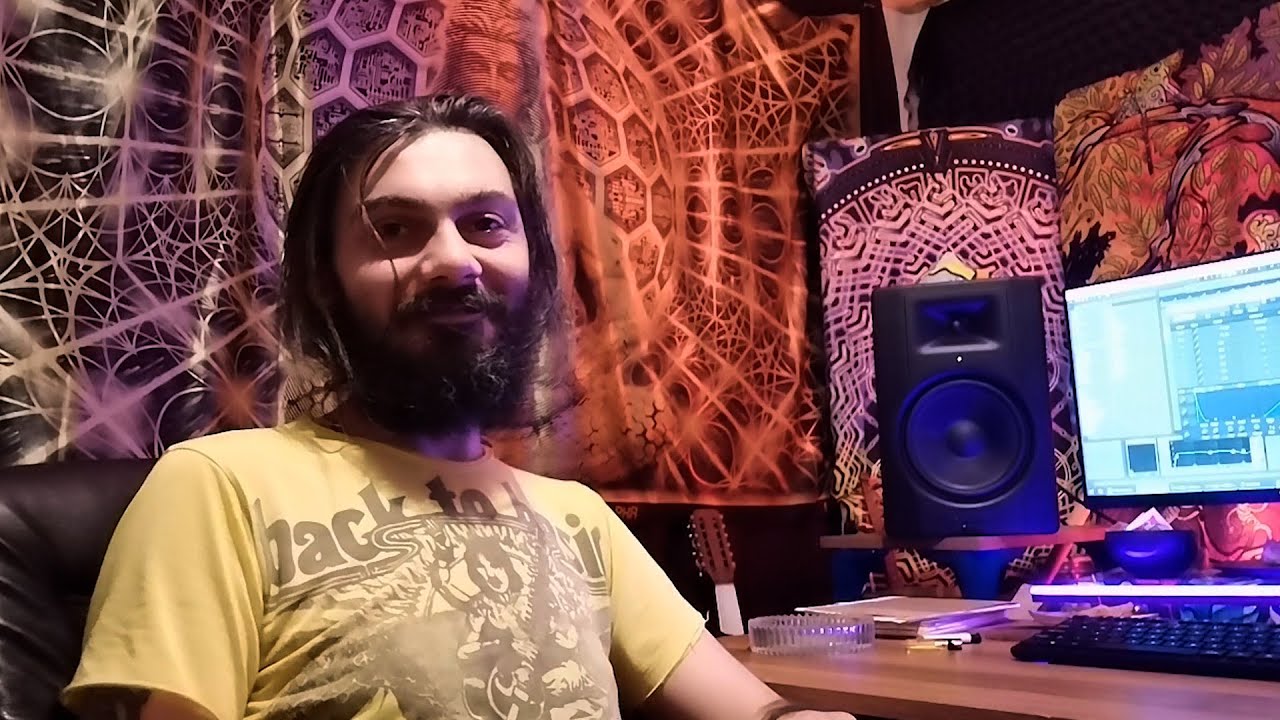 How to make 303 Acid sound in 2 minute with Serum