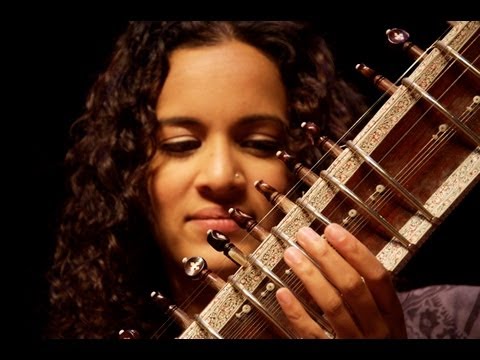 Anoushka Shankar plays 'Pancham Se Gara'