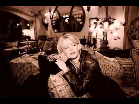 Iveta Bartošová ♡ Tisíc Obyčejných Věcí