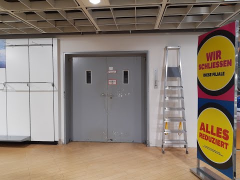 EPIC! Original 1962 Flohr-OTIS freight elevator at Karstadt Neumünster, Germany