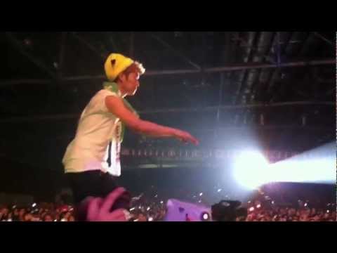 [Fancam] 120303 BEAST Beautiful Show in Singapore - VIU