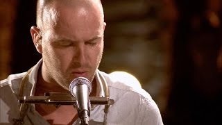 &#39;No Surrender&#39;: Stan Van Samang krijgt weer iedereen stil | Liefde voor Muziek | VTM