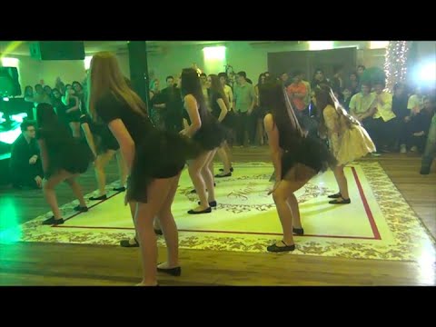 Performance no aniversário da Flávia