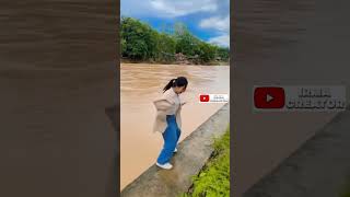 Download lagu Woman Drifts Away Due to Many Antics #simulasiai #ai #detikdetik mp3 Download lagu Woman Drifts Away Due to Many Antics #simulasiai #ai #detikdetik mp3