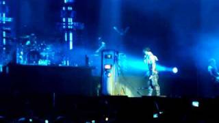 preview picture of video 'RAMMSTEIN - Benzin - MAIN SQUARE FESTIVAL 2010 ARRAS.mpg'
