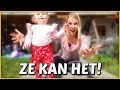 LUXY KAN OFFICIEEL LOPEN! ? ( 14 maanden) | Bellinga Familie Vloggers #1334
