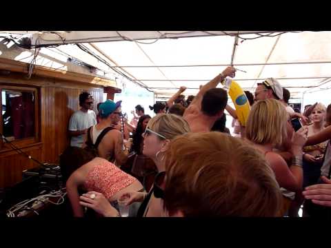 Greg Wilson @ The Pool Punt Boat Party, Garden Festival 2011