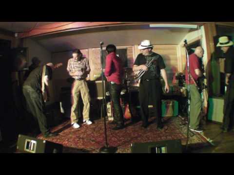 160720 - 2of 3 - ThemChanges - PaddockLounge - SANY0463