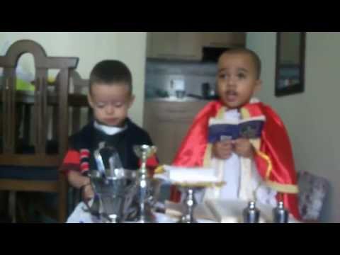 VIDEO: Niño colombiano de solo tres años ¨celebra¨ Misa y conmueve al mundo