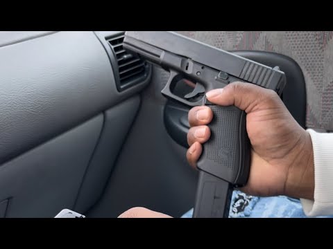 Glock 20 10mm with 30 round extended clip