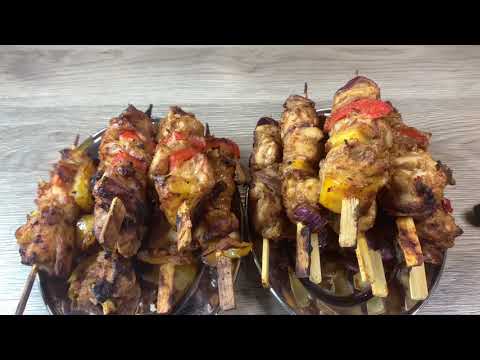 CHICKEN KEBABS // HOW TO MAKE MIDDLE EASTERN CHICKEN...