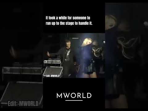 CL was performing, fan excitedly ran up to the stage without anyone stopping! #CL #short150