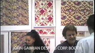 preview picture of video 'John  Gabrian Marinescu,designer american de origine romana, o prezenta permanenta la Trade Show-ul SURTEX 2009 din luna Mai la New York.'