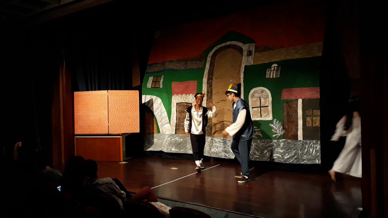 DEU A LOUCA EM ROMEU E JULIETA ( TEATRUPES )