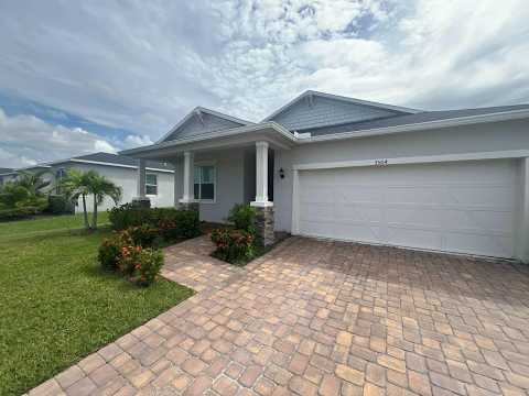 Charming 4-Bed, 2-Bath Rental in Sarasota! property video