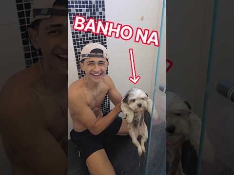 DANDO BANHO NA JENNY!!#shorts