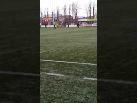 Shurvin Christiaan Vrijetrap tegen Floreant HWD