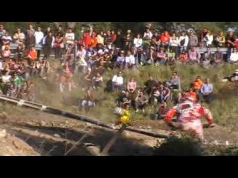 Motocross cuellar y coca.mpg