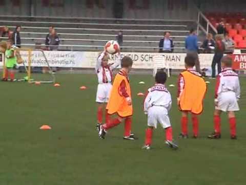 2009 09 05 Fifa League Bennekom: Atletico Madrid   Arsenal en Real Madrid   Arsenal   FLV 640x480